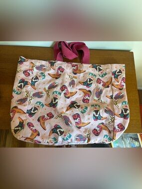 Pink cowgirl boot tote